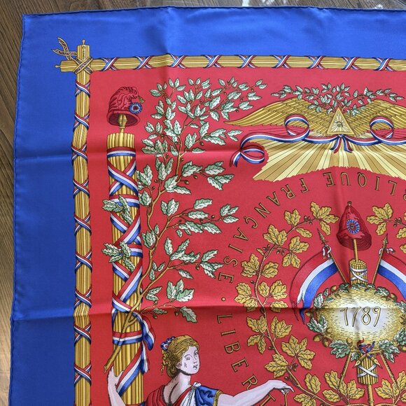 HERMES Vintage Republique Francaise Red Blue 90 cm Silk Square Scarf Box Good - Picture 6 of 16